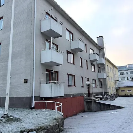 Uniikki Koti Keskustan Kupeessa Omalla Autopaikalla * Uleåborg
