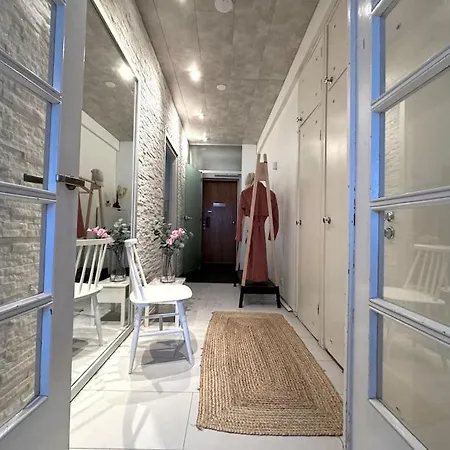 Uniikki Koti Keskustan Kupeessa Omalla Autopaikalla Appartement Oulu