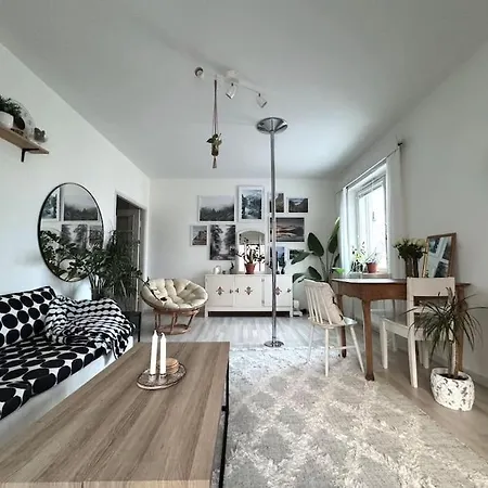 Apartment Uniikki Koti Keskustan Kupeessa Omalla Autopaikalla Oulu