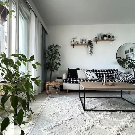 Uniikki Koti Keskustan Kupeessa Omalla Autopaikalla Oulu